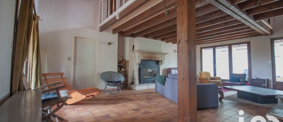 Maison 6 pièces de 180 m² à Saint-Nicolas-lès-Cîteaux (21700)