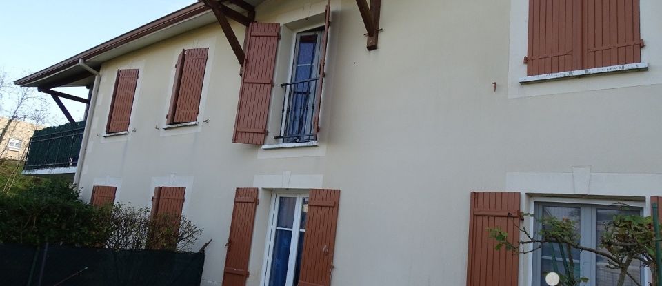 Apartment 2 rooms of 33 m² in La Réole (33190)