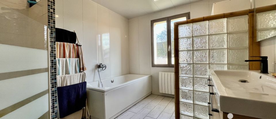 Pavillon 5 pièces de 82 m² à Gisors (27140)