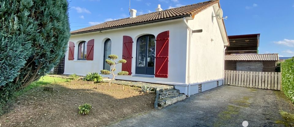 Traditional house 4 rooms of 65 m² in Mervent (85200)