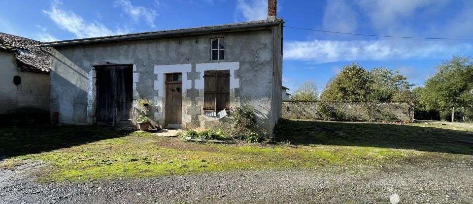 Maison de campagne 6 pièces de 104 m² à Lathus-Saint-Rémy (86390)