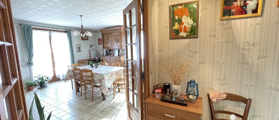 Maison de campagne 6 pièces de 104 m² à Lathus-Saint-Rémy (86390)