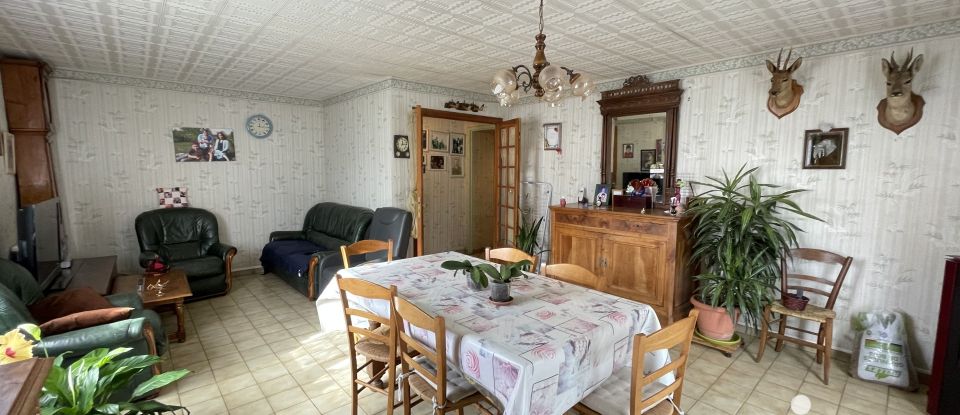 Maison de campagne 6 pièces de 104 m² à Lathus-Saint-Rémy (86390)