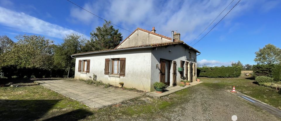 Maison de campagne 6 pièces de 104 m² à Lathus-Saint-Rémy (86390)