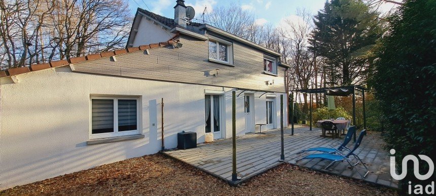 Maison 5 pièces de 130 m² à Chuelles (45220)