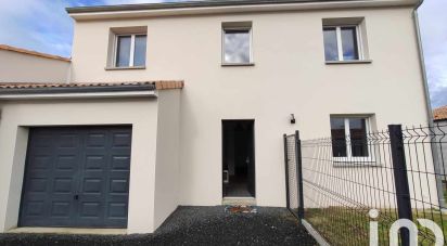 Traditional house 7 rooms of 124 m² in Rocheservière (85620)