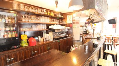 Brasserie-type bar of 77 m² in Suresnes (92150)