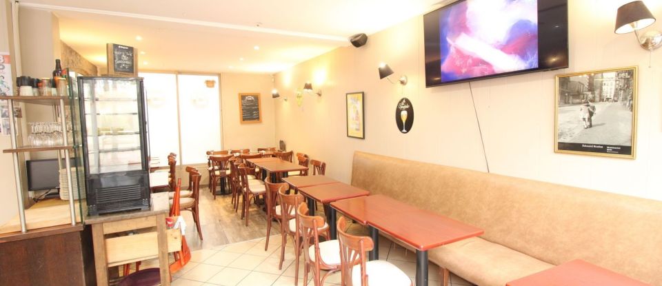 Brasserie-type bar of 77 m² in Suresnes (92150)