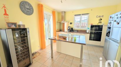 Maison 4 pièces de 89 m² à Camaret-sur-Aigues (84850)