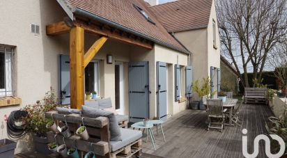 Maison traditionnelle 7 pièces de 146 m² à Larchant (77760)