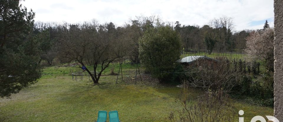 Maison traditionnelle 7 pièces de 146 m² à Larchant (77760)