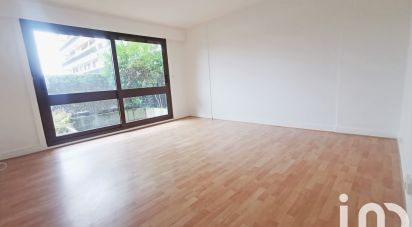 Apartment 3 rooms of 73 m² in Chilly-Mazarin (91380)