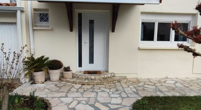 House 5 rooms of 84 m² in Bassens (33530)