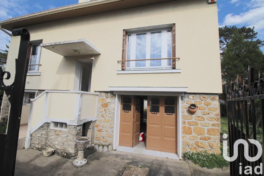 Traditional house 6 rooms of 120 m² in Draveil (91210)