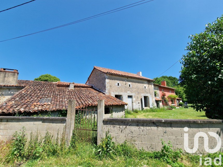 Country house 2 rooms of 60 m² in Saint-Secondin (86350)