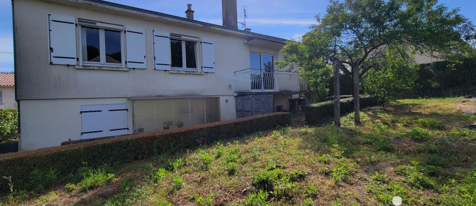 Maison traditionnelle 3 pièces de 75 m² à Sèvremont (85700)