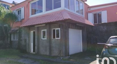 Maison 7 pièces de 110 m² à Saint-Joseph (97480)