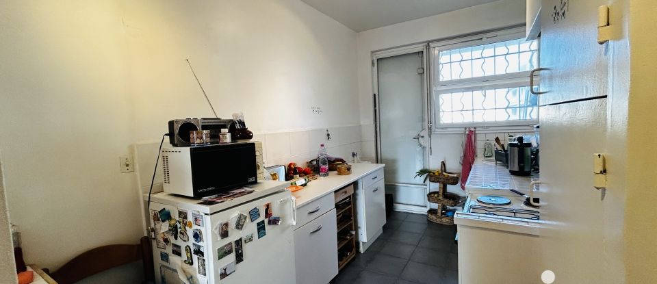 Appartement 3 pièces de 8 325 m² à Marseille (13008)