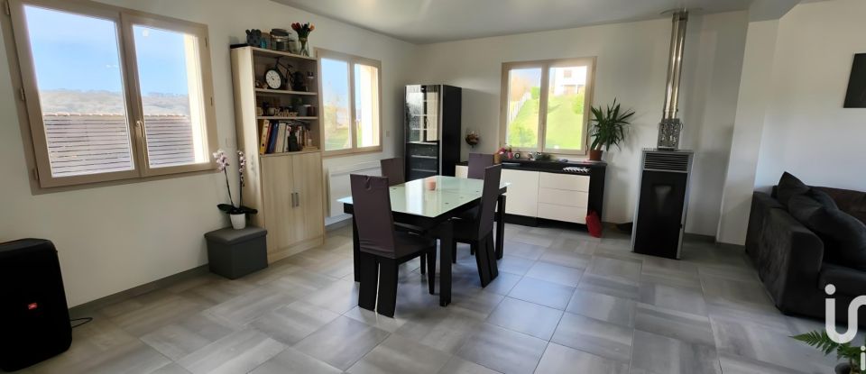 Maison 6 pièces de 157 m² à Dixmont (89500)