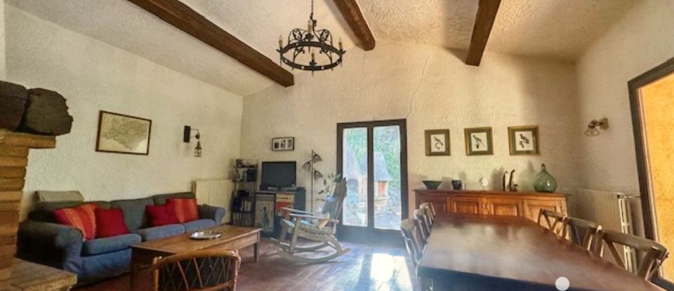 Traditional house 5 rooms of 115 m² in La Bastide (83840)