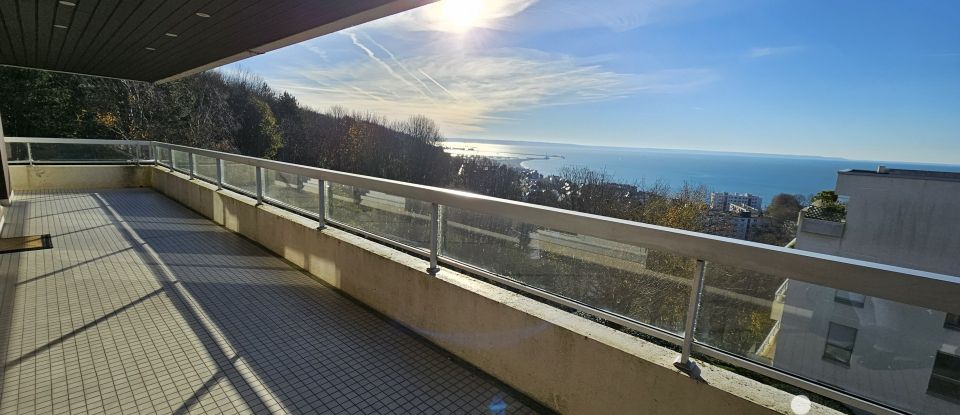 Appartement 4 pièces de 117 m² à Sainte-Adresse (76310)