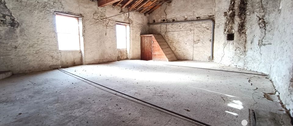 Barn conversion 2 rooms of 110 m² in Pont-de-Barret (26160)