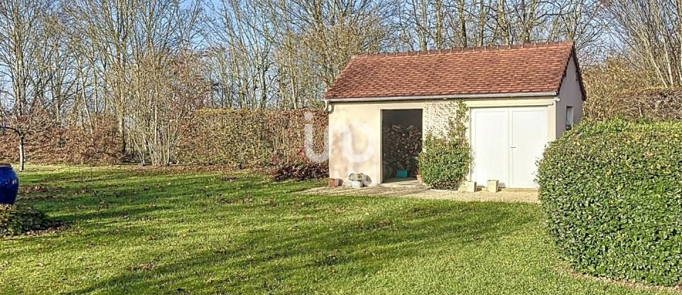 Maison 7 pièces de 200 m² à Saint-Doulchard (18230)