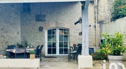 Village house 5 rooms of 109 m² in Aigrefeuille-d'Aunis (17290)