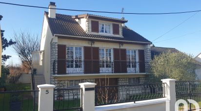 Maison traditionnelle 6 pièces de 130 m² à Roissy-en-Brie (77680)