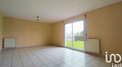 House 4 rooms of 74 m² in La Chapelle-Saint-Laurent (79430)