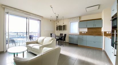 Apartment 4 rooms of 87 m² in La Rochelle (17000)