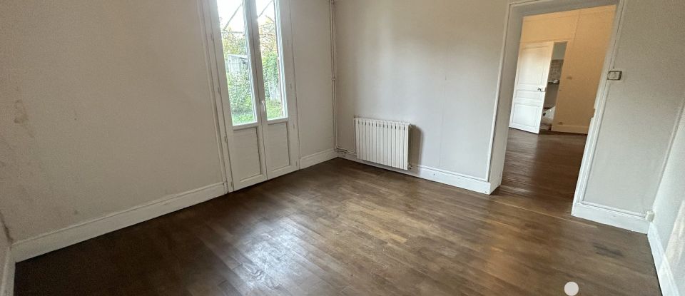 House 4 rooms of 89 m² in Saint-Gilles (36170)