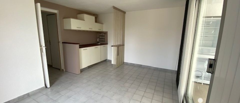 Apartment 2 rooms of 47 m² in Le Grau-du-Roi (30240)