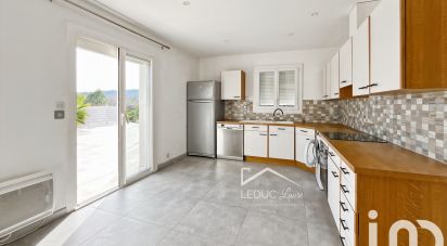 Maison 4 pièces de 92 m² à Goudargues (30630)