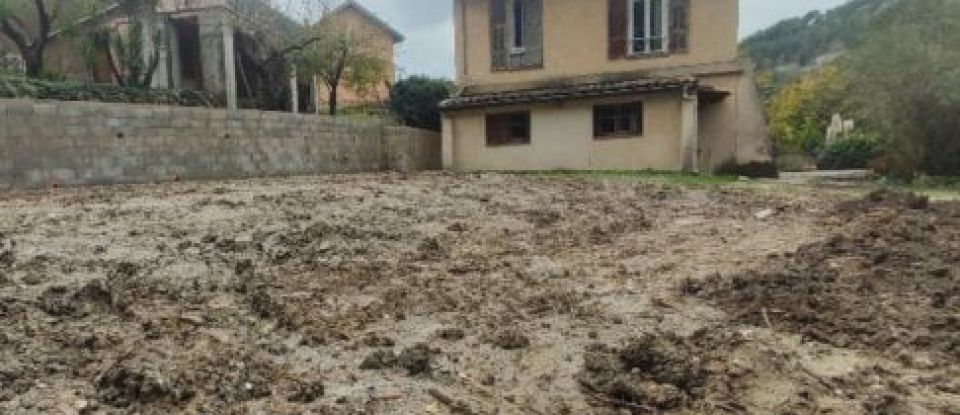 Terrain de 345 m² à LA GRAVE-DE-PEILLE (06440)