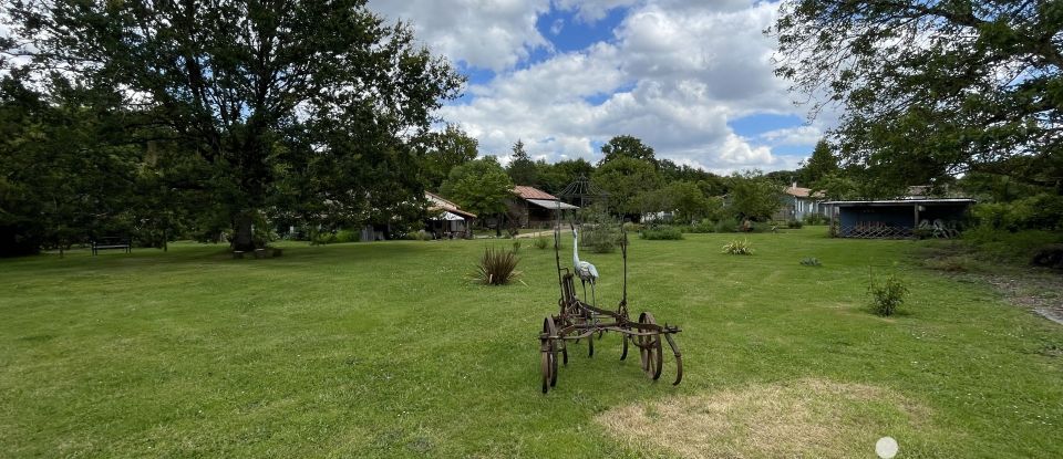 Country house 4 rooms of 133 m² in Caunay (79190)