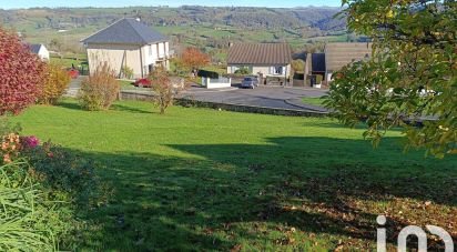 Land of 527 m² in Saint-Cernin (15310)