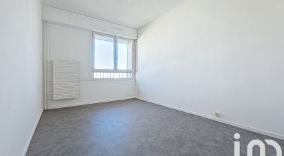 Appartement 3 pièces de 71 m² à Bordeaux (33300)