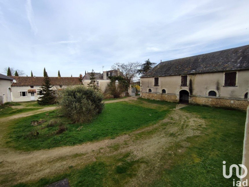 Maison 11 pièces de 317 m² à Loudun (86200)