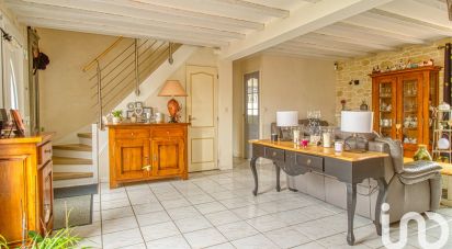 Traditional house 6 rooms of 160 m² in Le Perchay (95450)