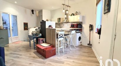 Appartement 3 pièces de 62 m² à Marseille (13006)