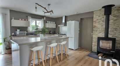 Maison 6 pièces de 106 m² à Salles (33770)