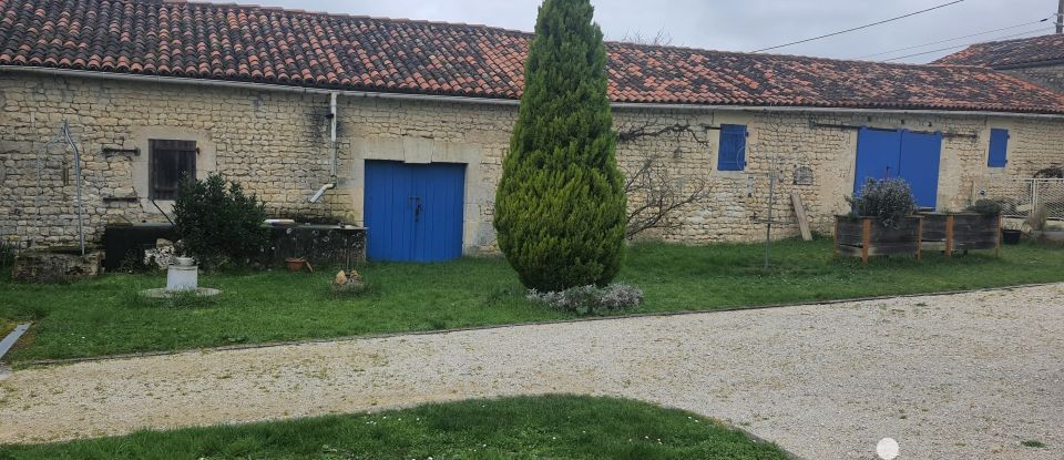 House 5 rooms of 170 m² in Les Églises-d'Argenteuil (17400)