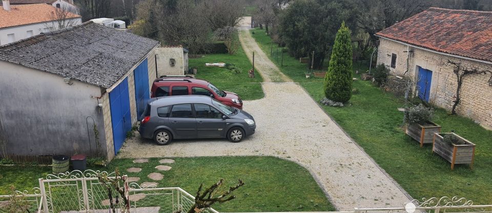 House 5 rooms of 170 m² in Les Églises-d'Argenteuil (17400)