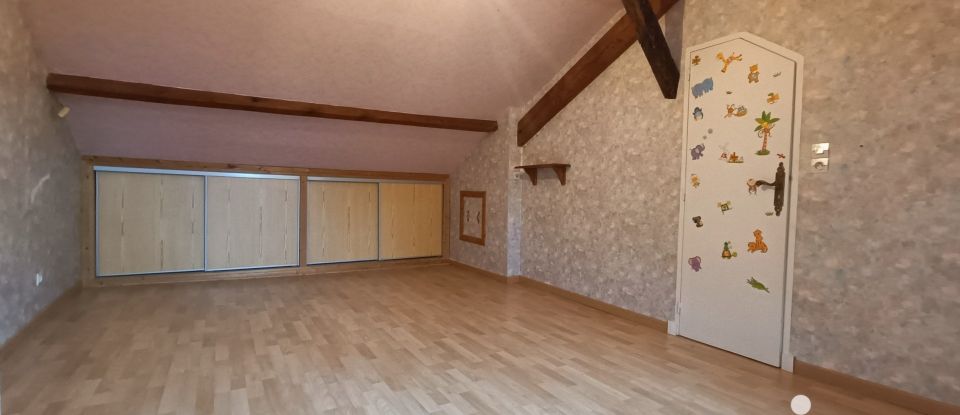 Maison 6 pièces de 130 m² à Dame-Marie-les-Bois (37110)