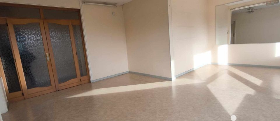 Apartment 4 rooms of 77 m² in Valenciennes (59300)