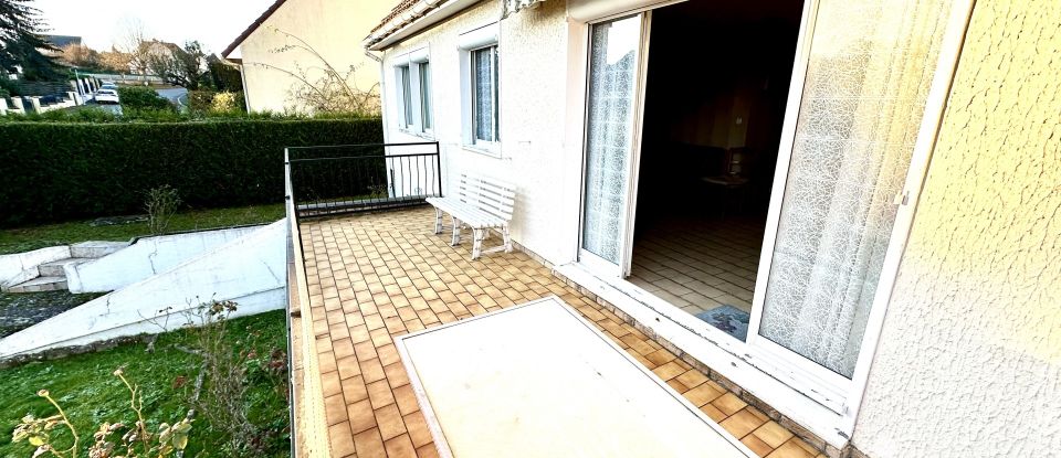 House 4 rooms of 85 m² in Saint-Arnoult-en-Yvelines (78730)