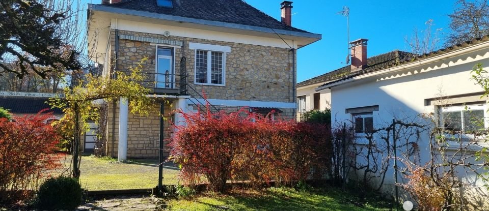 House 5 rooms of 155 m² in Souillac (46200)