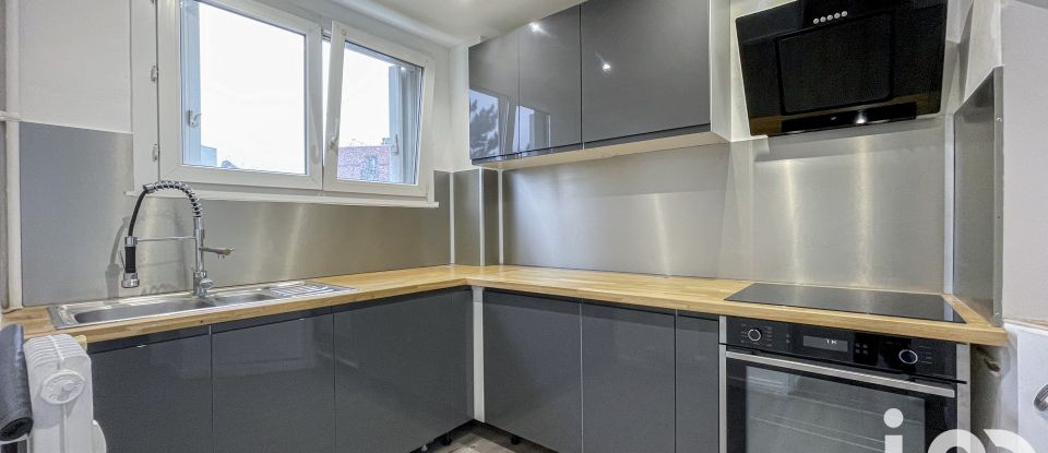 Apartment 4 rooms of 72 m² in Sainte-Geneviève-des-Bois (91700)