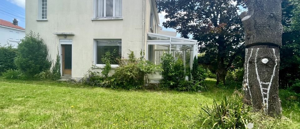 House 4 rooms of 103 m² in Saint-Herblain (44800)